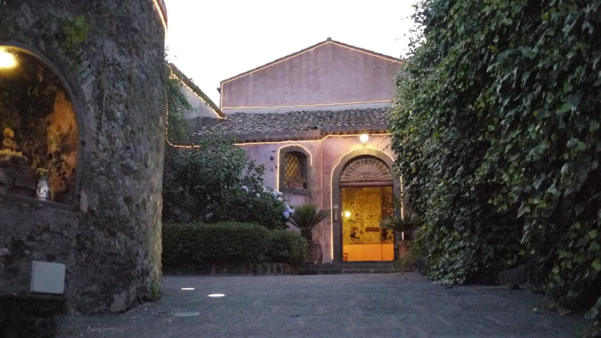 Case Perrotta SantʼAlfio Bauernhof