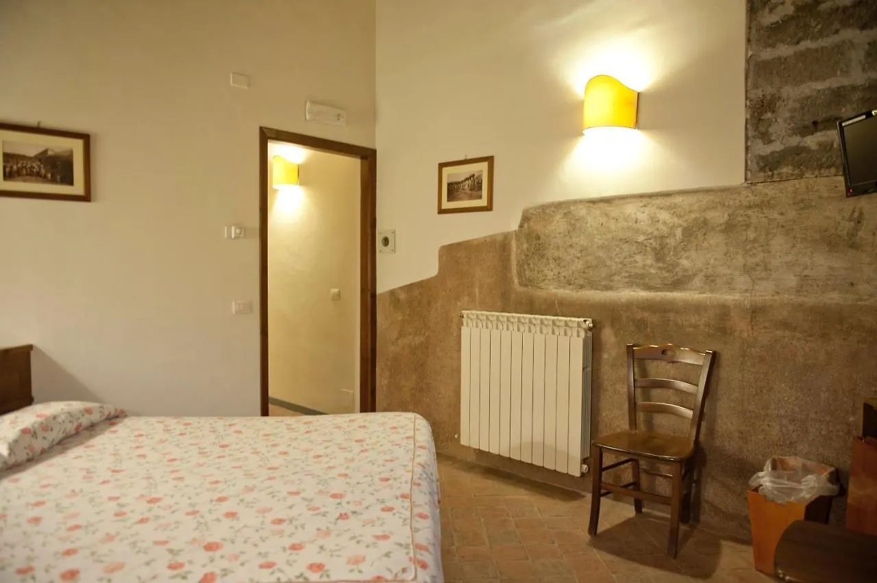 Case Perrotta SantʼAlfio Bauernhof