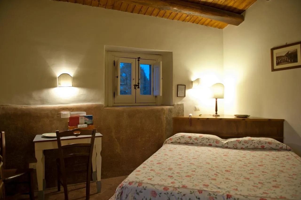 Case Perrotta SantʼAlfio